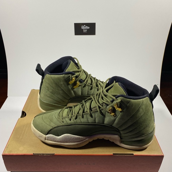 Authentic: Yes
Shoe condition:9/0
Box: Yes
Box Condition: 9/10
Size:10
Price:400 - Picture 2 of 15